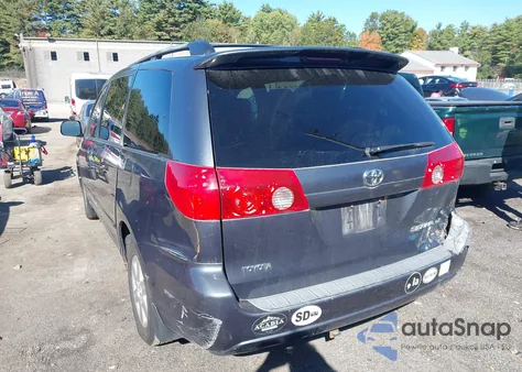 2009 Toyota Sienna Le z USA, uszkodzony, nr VIN 5TDZK23C39S238051
